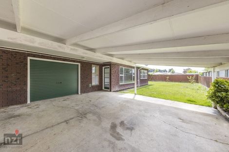 Photo of property in 2/82 John F Kennedy Drive, Milson, Palmerston North, 4414
