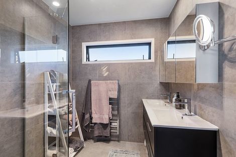 Photo of property in 41 The Circle, Manly, Whangaparaoa, 0930