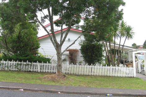 Photo of property in 16 Beaudine Avenue, Glenfield, Auckland, 0629