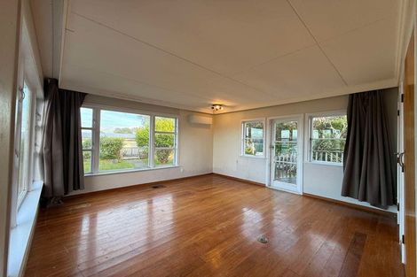 Photo of property in 17 Rakeiora Grove, Korokoro, Lower Hutt, 5012