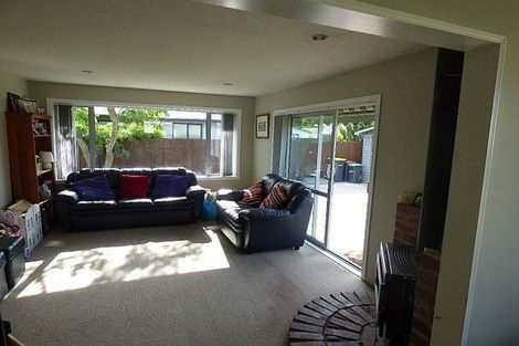 Photo of property in 20 Royal Park Drive, Parklands, Christchurch, 8083