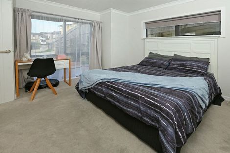 Photo of property in 10 Blewitt Court, Swanson, Auckland, 0614