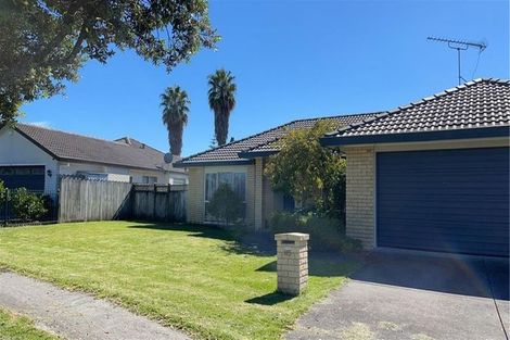 Photo of property in 115 Burswood Drive, Burswood, Auckland, 2013