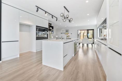 Photo of property in 3 Elevation Street, Flat Bush, Auckland, 2019