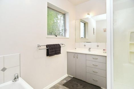 Photo of property in 24 Jenkins Avenue, Redwood, Christchurch, 8051