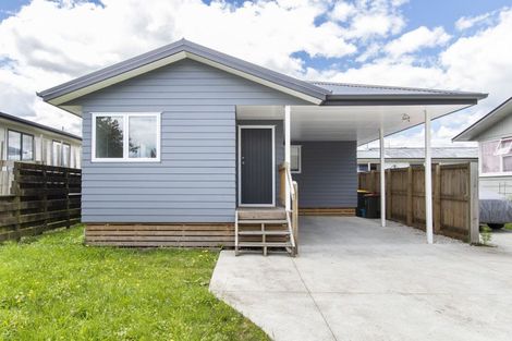 Photo of property in 2 Lilac Street, Melville, Hamilton, 3206