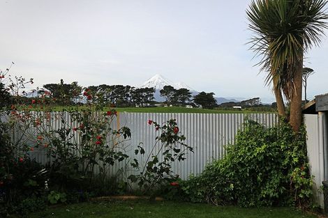 Photo of property in 176 Arawhata Road, Opunake, 4681