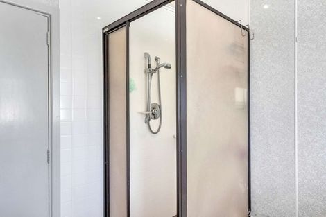 Photo of property in 19 Railway Esplanade, East Gore, Gore, 9710