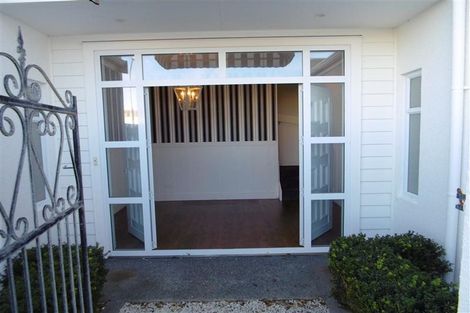 Photo of property in 19 Buller Street, New Plymouth, 4310