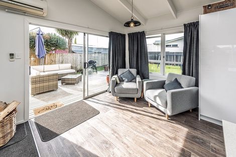 Photo of property in 8a Kings Avenue, Gonville, Whanganui, 4501