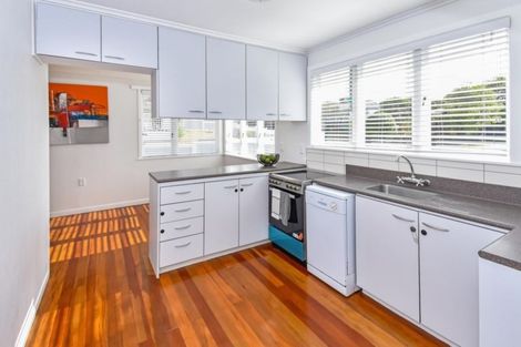 Photo of property in 28 Tampin Road, Hillpark, Auckland, 2102