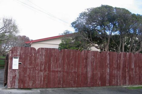 Photo of property in 28 Waikare Avenue, Waiwhetu, Lower Hutt, 5010