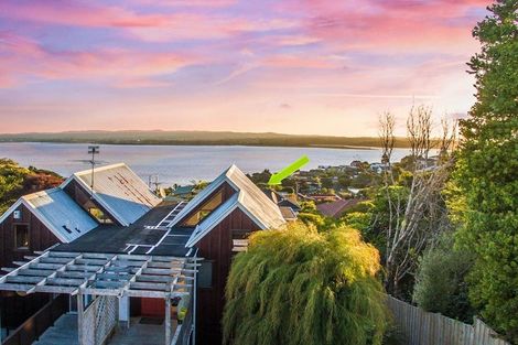 Photo of property in 2/164 Rangatira Road, Beach Haven, Auckland, 0626