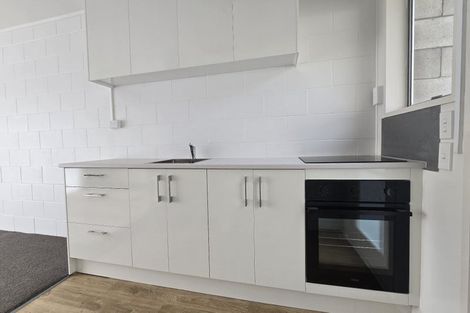 Photo of property in 12 Margaret Road, Papatoetoe, Auckland, 2025
