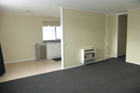 Photo of property in 4 Bryce Place, Kelvin Grove, Palmerston North, 4414
