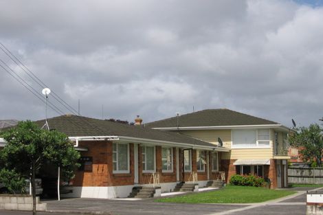 Photo of property in 23 Blockhouse Bay Road, Avondale, Auckland, 1026