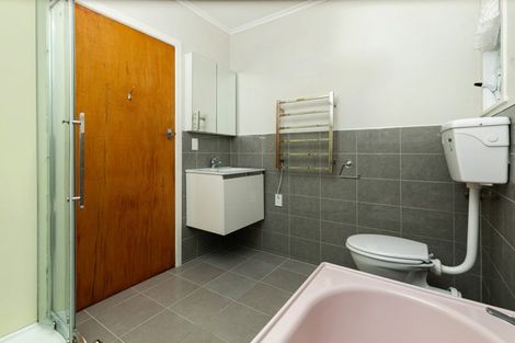 Photo of property in 10 Rock Isle Road, Torbay, Auckland, 0630