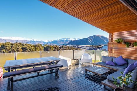 Photo of property in 8 Edgewood Place, Wanaka, 9305