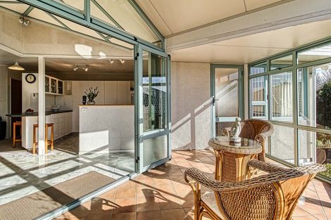 Photo of property in 3/42 Campbell Street, Havelock North, 4130