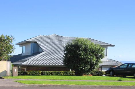 Photo of property in 75 Goodwood Drive, Goodwood Heights, Auckland, 2105