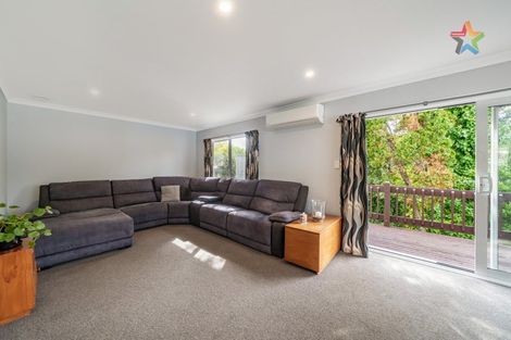 Photo of property in 12 Waipuna Grove, Stokes Valley, Lower Hutt, 5019