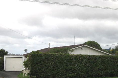 Photo of property in 2/68a Sturges Road, Henderson, Auckland, 0612