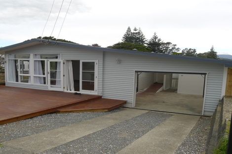 Photo of property in 81 Seaview Road, Paraparaumu Beach, Paraparaumu, 5032