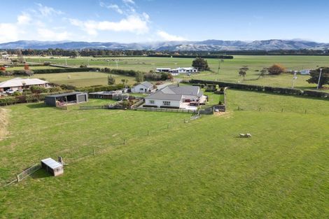 Photo of property in 270 Hughes Line, West Taratahi, Masterton, 5887