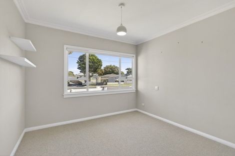Photo of property in 25 Waimea Street, Westown, New Plymouth, 4310