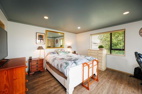 Photo of property in 12 Walnut Grove, Kelvin Grove, Palmerston North, 4414