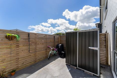 Photo of property in 19/9 Surrey Street, Tawa, Wellington, 5028