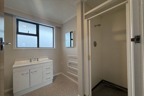 Photo of property in 2a Brooklyn Street, Green Island, Dunedin, 9018