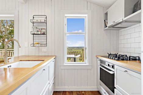 Photo of property in 160 Batty Road, Kingseat, Papakura, 2580