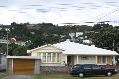 Photo of property in 2 Para Street, Miramar, Wellington, 6022