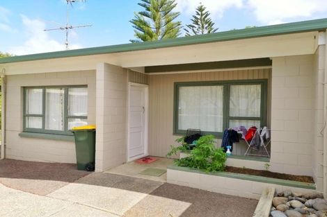 Photo of property in 1/22 Kelston Street, New Lynn, Auckland, 0600