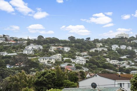 Photo of property in 2/218 Onepu Road, Lyall Bay, Wellington, 6022