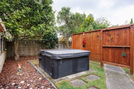 Photo of property in 15 Belgrave Place, Awapuni, Palmerston North, 4412