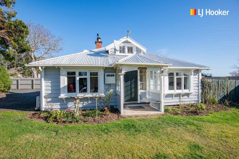 Photo of property in 2 Goodwin Street, Waihola, Milton, 9073