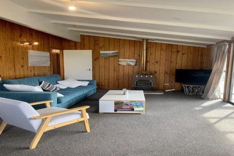 Photo of property in 69 Peach Road, Glenfield, Auckland, 0629