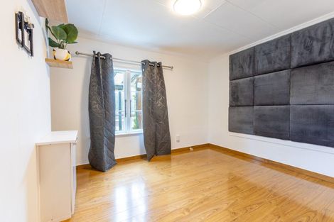 Photo of property in 21 Vogel Street, Woodville, 4920