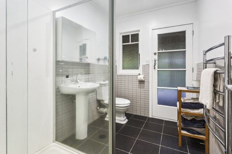 Photo of property in 181a Greenhithe Road, Greenhithe, Auckland, 0632