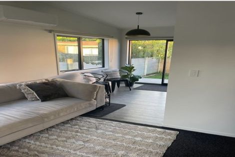 Photo of property in 13 Gilbass Avenue, Hamilton Lake, Hamilton, 3204