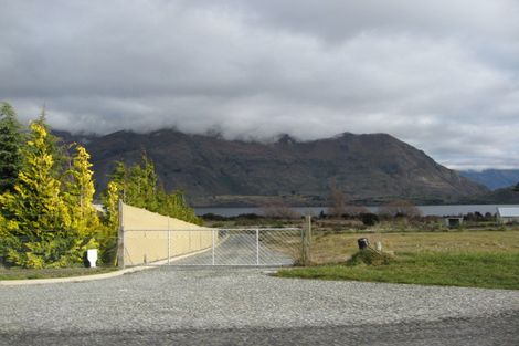 Photo of property in 306 Beacon Point Road, Wanaka, 9305