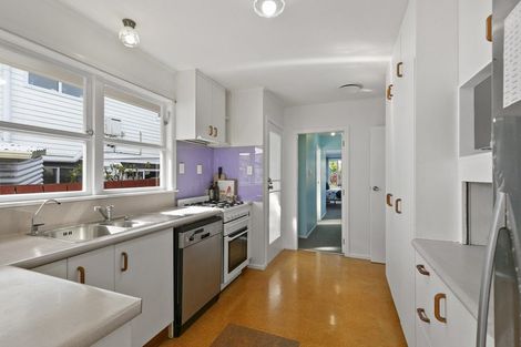 Photo of property in 10 Erris Street, Johnsonville, Wellington, 6037