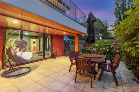 Photo of property in 100 Gardiners Road, Harewood, Christchurch, 8051