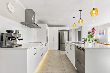 Photo of property in 123 Coast Boulevard, Papamoa Beach, Papamoa, 3118