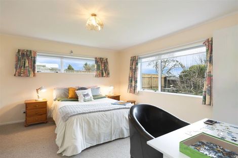 Photo of property in 123b Bartholomew Road, Levin, 5510