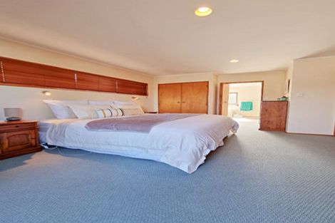 Photo of property in 1/11 Faulkner Road, Northcote Point, Auckland, 0627