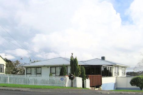 Photo of property in 2/34 View Road, Shelly Park, Auckland, 2014