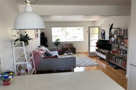 Photo of property in 19 Church Street, Northcote Point, Auckland, 0627